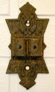 Antique VICTORIAN Cast Iron DOUBLE WALL MOUNT Kerosene Lamp Bracket 