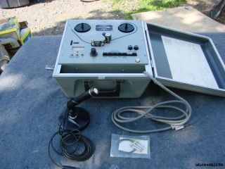 Military Radio Reel to Reel Tape Recorder with mic rd 365/un Navy