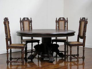DS401  72 CARVED FRENCH HUNT STYLE ROUND DINING TABLE