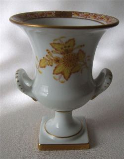 HEREND CHINESE YELLOW BOUQUET CAMPANA VASE