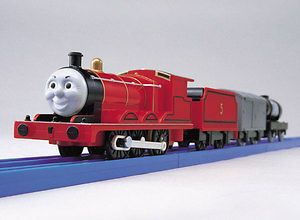   Trackmaster Thomas and Friends T05 MOTORIZED Train JAMES With 2 Trucks