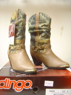 camo cowboy boots in Clothing, 