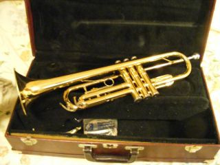 Holton Brass Trumpet SN#983815 7C mouthpiece lyre and case nice clean