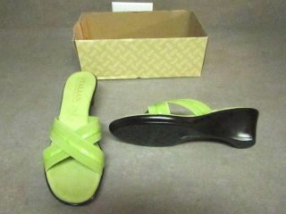 ITALIAN SHOEMAKERS Womens WEDGE Sandals Shoes 10 Lime Neon Green 