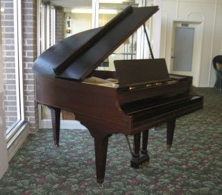 BABY GRAND PIANO 1917 LINDEMAN, REAL ORIGINAL KEY TOPS, LOCATED IN 