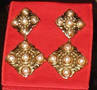 OMG GORGEOUS & Perfect HUGE Vintage CHANEL Clip On earrings CC 