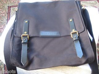 burberry messenger bag in Clothing, 