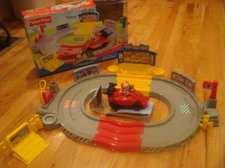 fisher price little people lil movers race track mint time