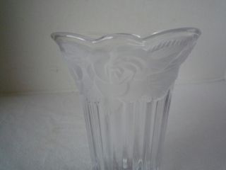 ELEGANT CRYSTAL 4.75 TALL VASE WITH FROSTED RAISED ROSES RIM 