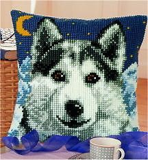 WOLF   Vervaco   Large Holed Tapestry Cushion Kit / Tapestry Canvas