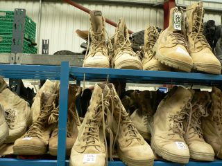 magnum desert boots army surplus all sizes used location united