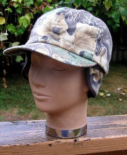   Green Camo Neck/Ear Flap Hunting Hat/Baseball Cap Mens Size Medium/M