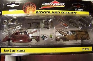 HO scale Weathered Junk Cars & Misc Parts for Model Railroad 