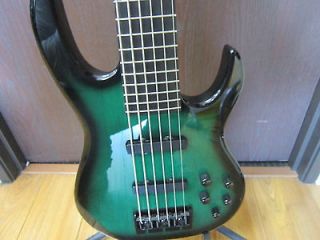 carvin bass in Musical Instruments & Gear