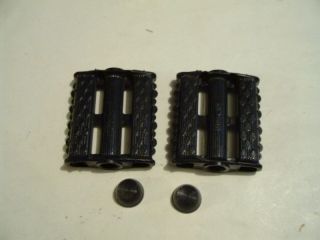 nos pedal car or pedal tractor pedals molded black plastic 7/16