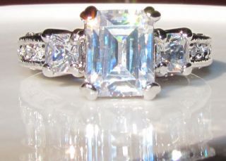 2CT 3 stone engagement wedding Ring use swarovski crystal 18K white 