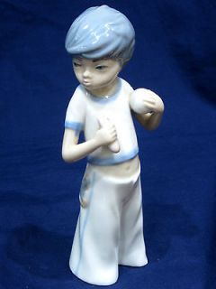 Hand Made Porcelain Boy Figurine by Casades of Spain lladro style