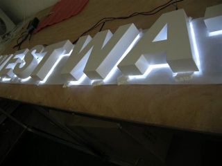 New White Metal Painted Outdoor LED Back Halo Light Sign Letters 