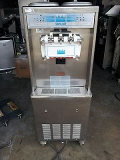   794 Soft Serve Frozen Yogurt Ice Cream Machine Single Phase Water
