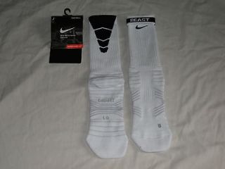 Nike Custom Football ELITE BCS Socks   White and Black   Lg (8 12 