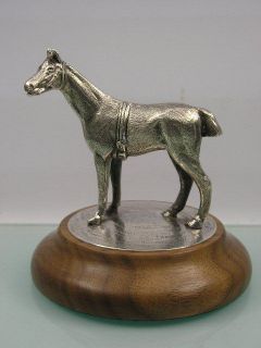 GOOD ANTIQUE EDWARDIAN STERLING SILVER CROPPED HORSE FOAL TROPHY 