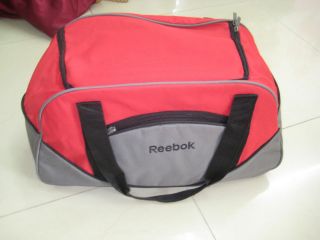 SMALL SPORTS DUFFEL TRAVEL CARRY ON GYM BAG   REEBOK    HURRY UP 