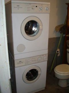 STACK WASHER DRYER CREDA BA​RELY USED  EXCELLENT CONDITION HIGH END 