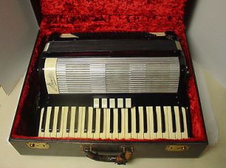vintage bertini accordion w case beautiful condition 