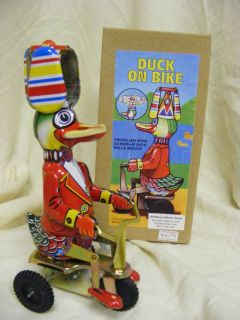 Collectors Duck On A Bike Wind Up Classic Retro Tin Toy New In Box 