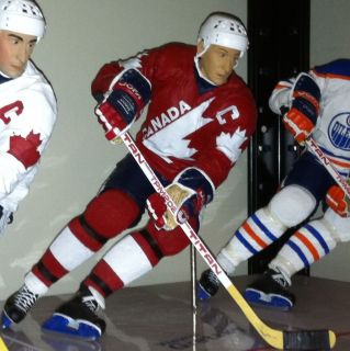   NHL Legends WAYNE GRETZKY Team Canada 12 Loose Red Jersey Figure