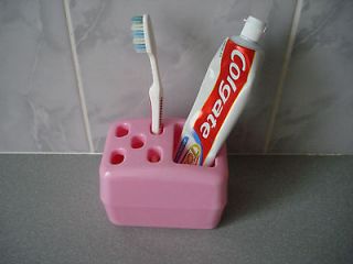 Pink Plastic Holder / Support in Bath For Toothbrushes and Toothpaste 