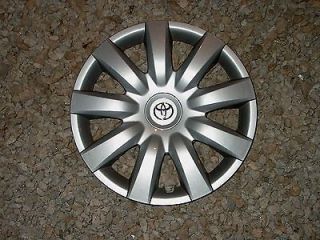 TOYOTA CAMRY ORIGINAL FACTORY HUBCAP WHEEL COVER 61136 (Fits Toyota 