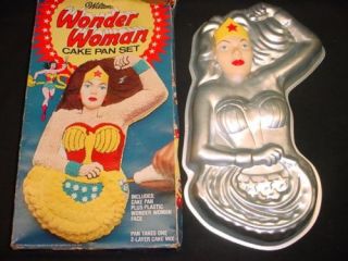Wilton WONDER WOMAN cake pan GIRL HERO mold tin PLASTIC FACE INSERT 