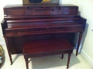 beautiful console wurlitzer piano  500 00 0