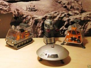 lost in space diecast jupiter 2 robot space pod chariot