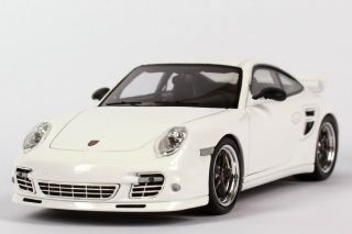 43 Porsche 911 turbo S Tequipment 997 2011 weis white Dealer Edition 