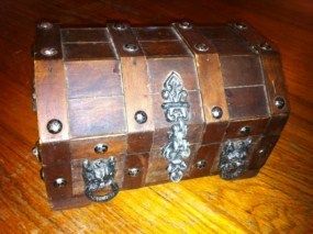 Vintage Retro Wood Wooden Pirate Gothic Treasure Box Chest Jewelry 