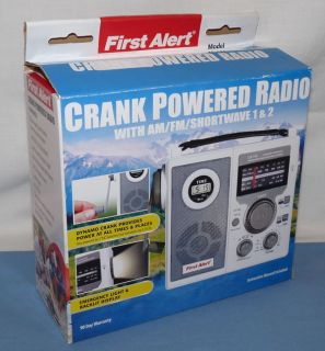 First Alert AM FM Shortwave Crank Powered Radio with Light NEW NIB CR 