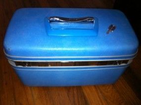 Vintage Samsonite Blue Train Case Suitcase Luggage Key