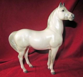 Hagen Renaker DW Amir Arabian Stallion Horse Figurine