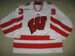 Game Worn University of Wisconsin Badger Goalie Jersey  WCHA