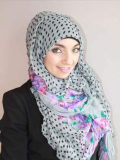 These beautiful, light weight hijabs are wonderful for sisters seeking 