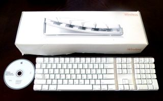 Apple Wireless Bluetooth Keyboard M9270LL A Excellent Condition with 