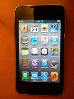 Apple iPod Touch 3rd Generation 32GB  Player Works