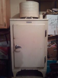 Vintage GE Refrigerator Pre 1935 WORKS GREAT CA 2 A16 General Electric 