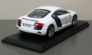 Audi R8 Diecast Model Car Maisto White 1 18 Scale