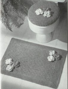 Aunt Lydias Heavy Rug Yarn, 207, knit/crochet/fringe Flowers Pillows 