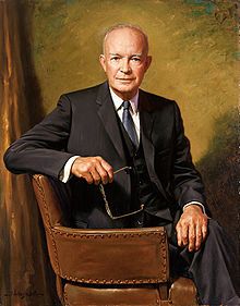 220px Dwight_D._Eisenhower%2C_official_Presidential_portrait