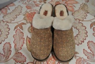 AUSSIE DOGS shearling platform CLOGS Slipper snow boots Size 8 NWOT 