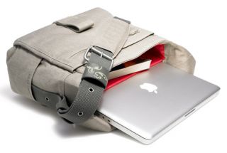 Golla Deli 13 Laptop Messenger Shoulder Bag MSRP $89 Gray or Pink 